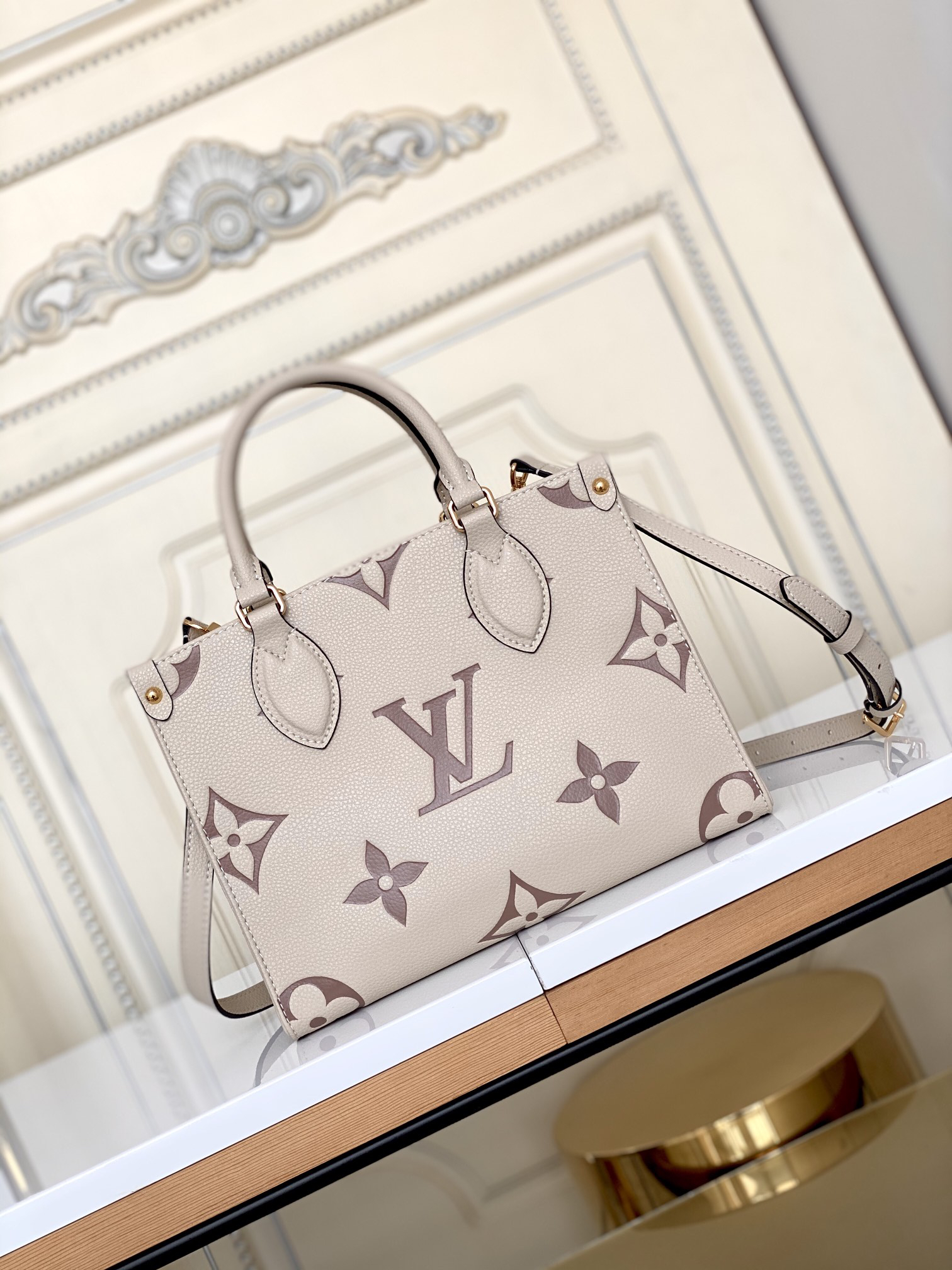 Louis Vuitton OnTheGo Small Tote Bag M45654 in White Monogram Cowhide Leather