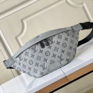 Louis Vuitton Discovery Monogram Shadow Leather Belt Bag M46108