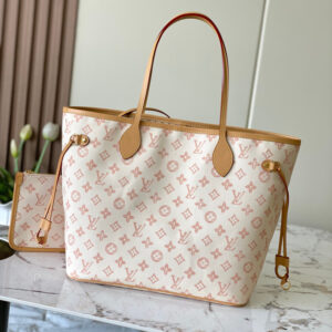 Louis Vuitton Neverfull Medium Monogram Canvas Tote Bag