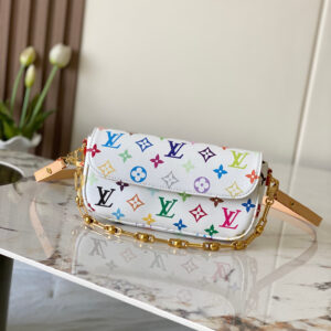 Wallet On Chain Ivy in Monogram Canvas
