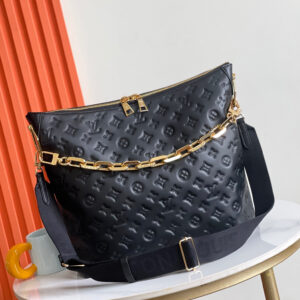 Louis Vuitton Coussin Hobo Bag in Top-Grain Lambskin