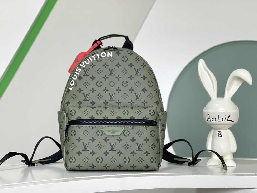 Louis Vuitton Discovery Small Backpack M46802
