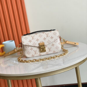 Louis Vuitton Pochette Métis EastWest Shoulder Bag M46914