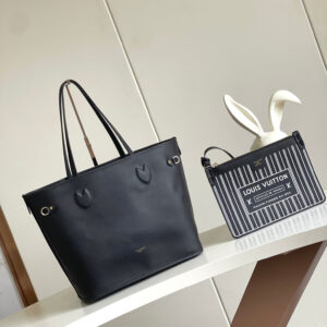 Louis Vuitton Neverfull MM Tote Bag
