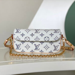 Louis Vuitton Wallet on Chain Ivy M83499