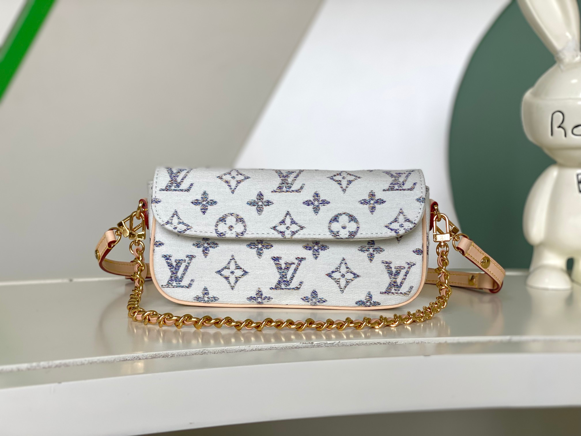 Louis Vuitton Wallet on Chain Ivy M83499
