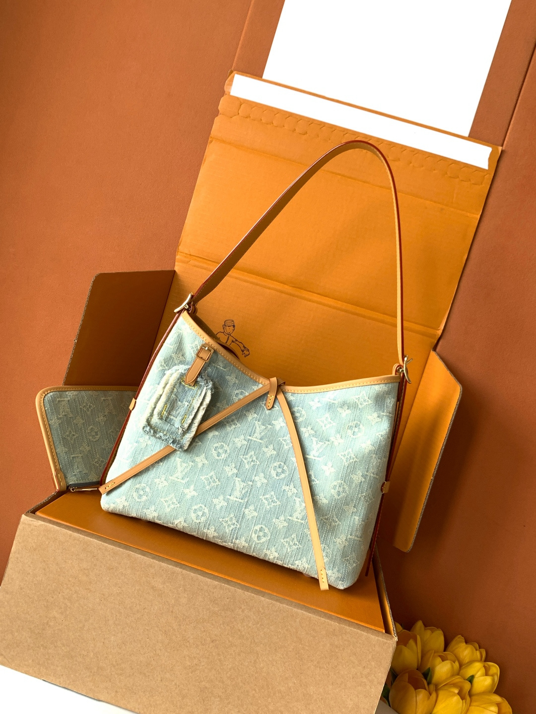 Carryall Small Crossbody Bag M11462