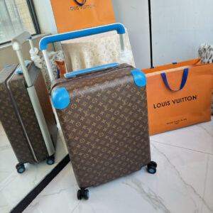Louis Vuitton Horizon 55 Monogram Edlie Spinner Suitcase