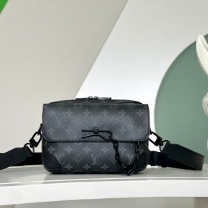 Louis Vuitton Steamer Messenger Bag M46795