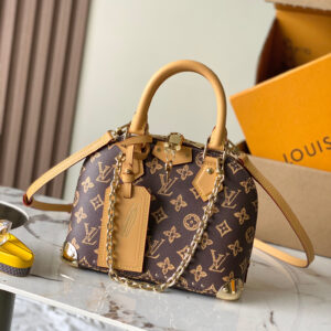Alma Trunk BB Handbag