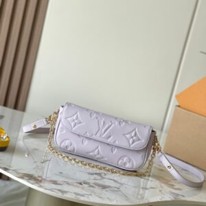 Wallet On Chain Ivy Leather Handbag