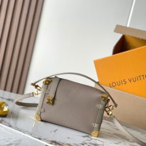 Side Trunk Medium Leather Crossbody Bag