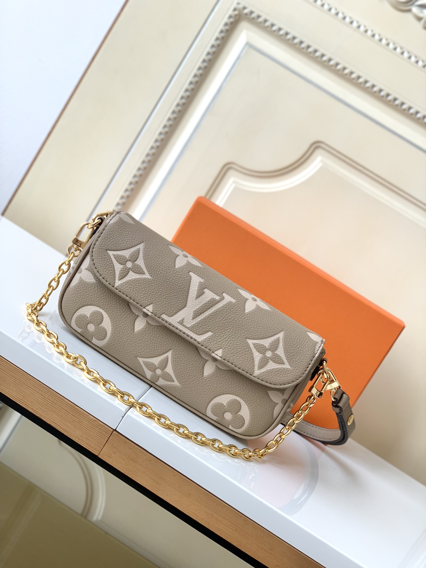 Louis Vuitton Wallet On Chain Monogram Crossbody Bag M82154 M82211