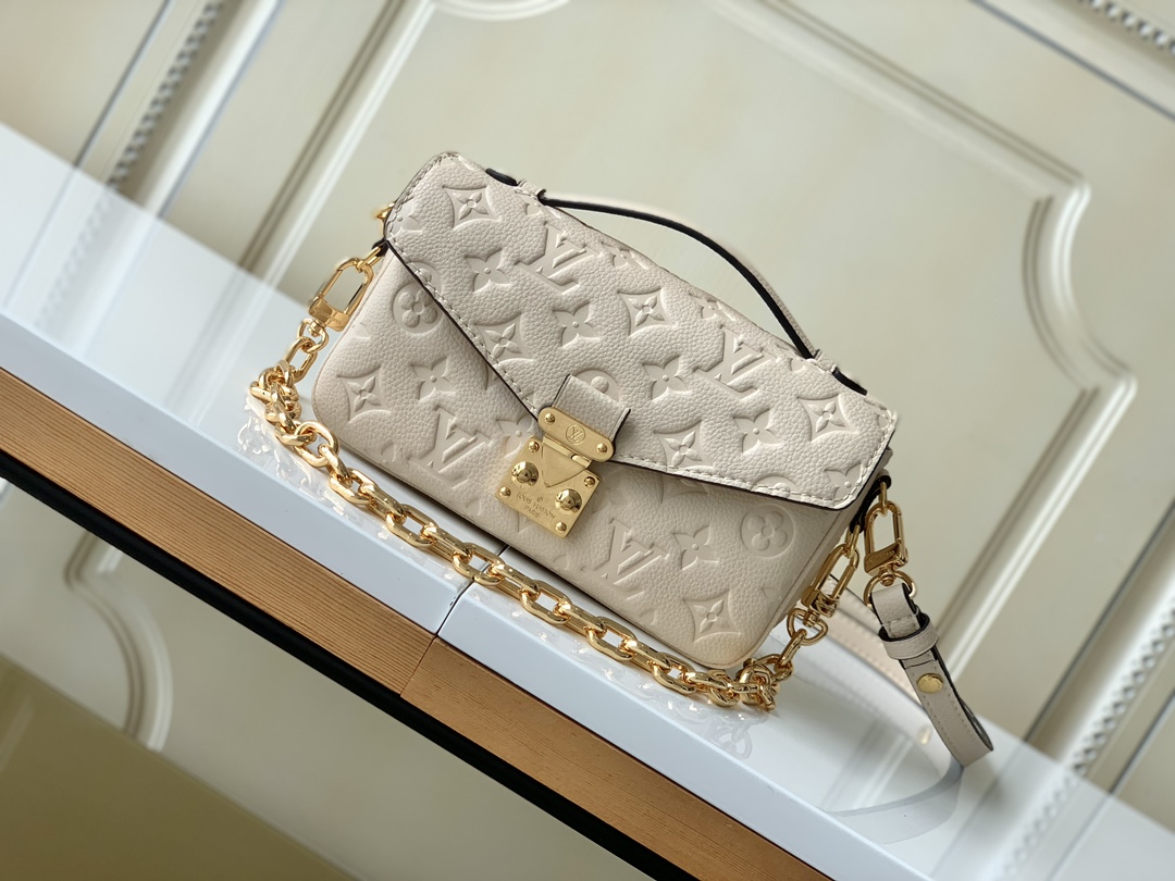 Louis Vuitton Pochette Métis East West Shoulder Bag