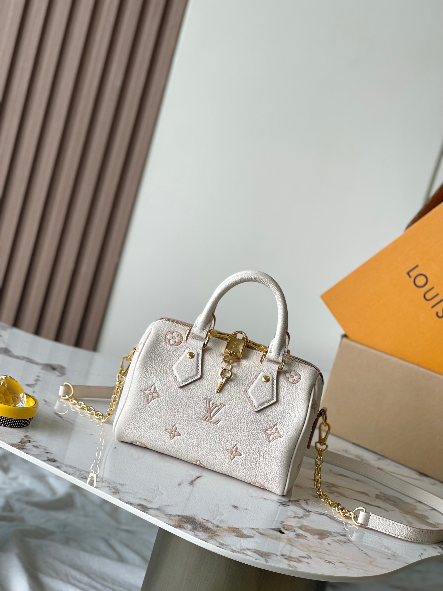 Speedy Bandoulière 20 Leather Crossbody Bag
