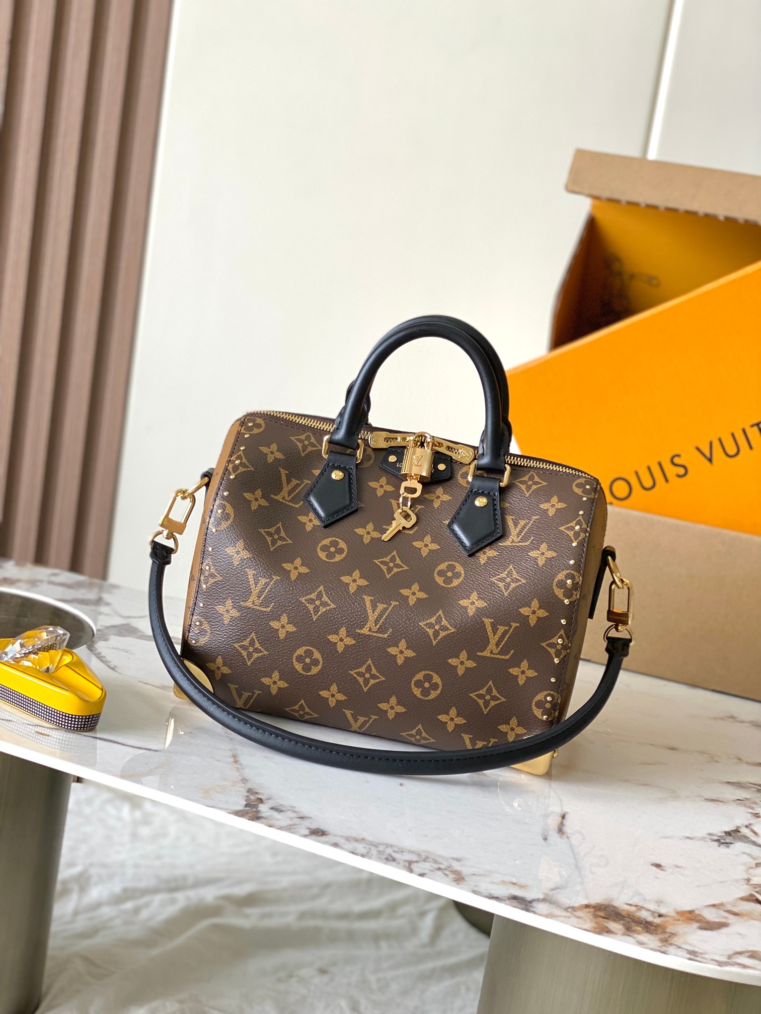 Louis Vuitton Speedy Trunk 25 Handbag