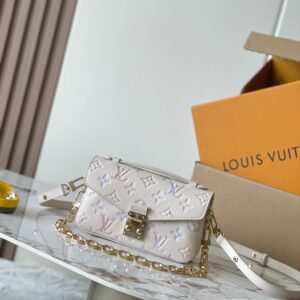 Louis Vuitton Pochette Métis East West Handbag