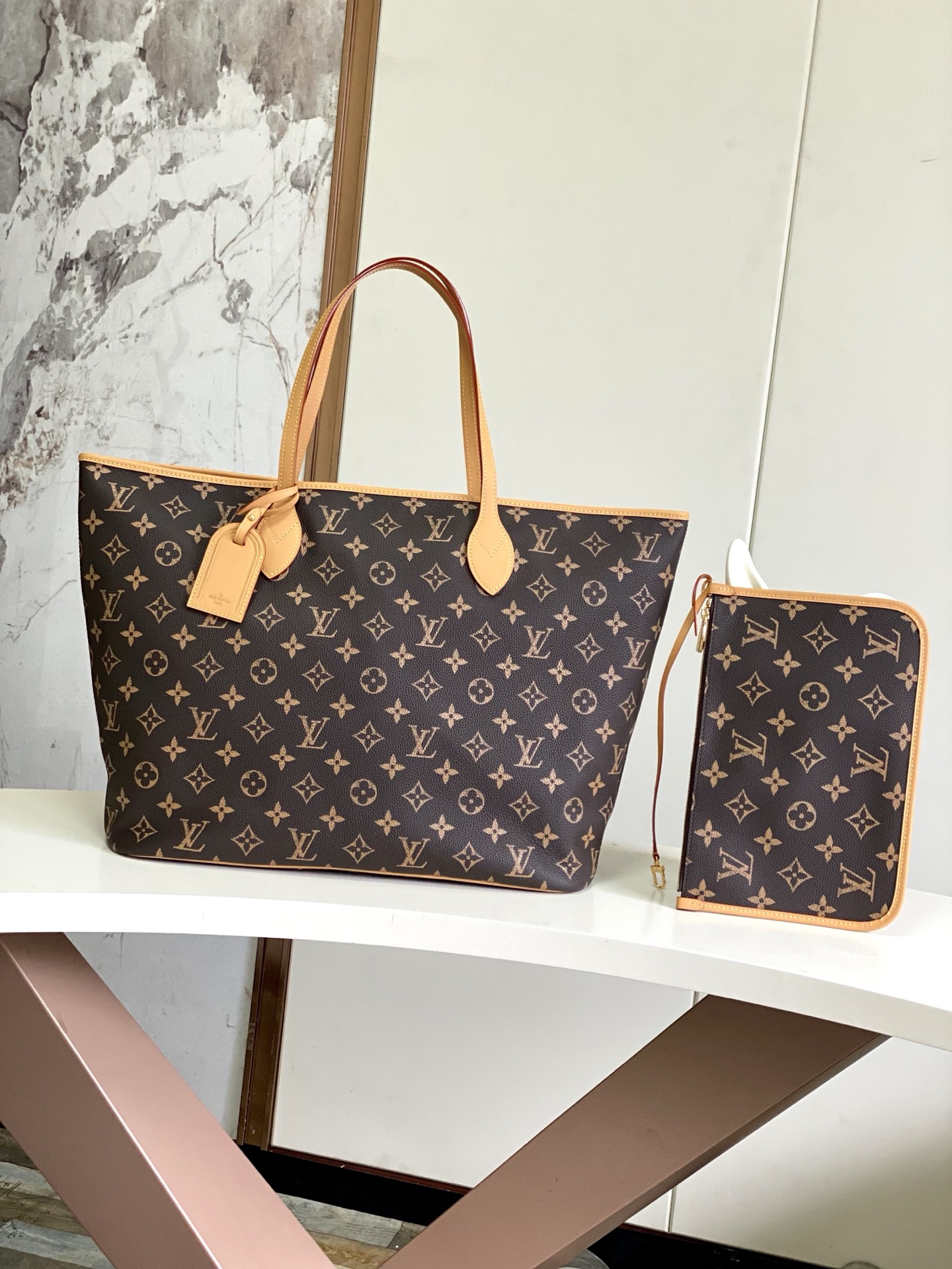 Nevereverfull Monogram Cowhide Leather Tote Bag
