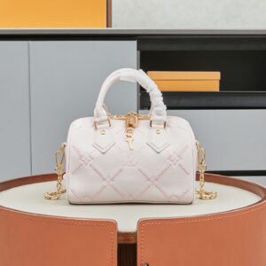 Louis Vuitton Speedy Bandoulière 20 Handbag in Pink