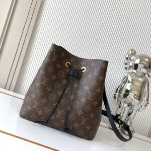 Louis Vuitton NeoNoe Monogram Shoulder Bag