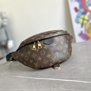 Louis Vuitton Bumbag M43644 in Black Monogram Canvas