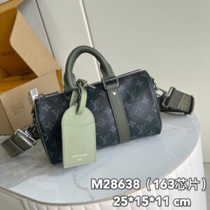 Keepall Bandoulière 25 Travel Bag in Monogram Eclipse Canvas