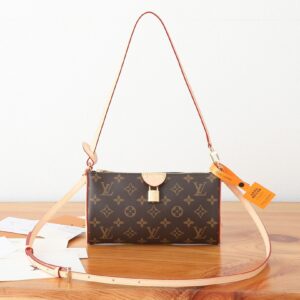 Louis Vuitton Pochette Tirette Monogram Shoulder Bag