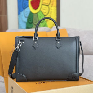 Louis Vuitton Slim Briefcase in Taiga Leather, Model M30810