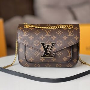Louis Vuitton Chain Bag M45592