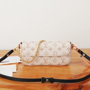 Louis Vuitton Wallet On Chain Ivy in Monogram Dune Canvas