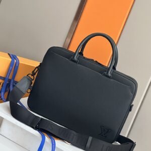 Louis Vuitton LV Aerogram Pilot Briefcase in Cowhide Leather