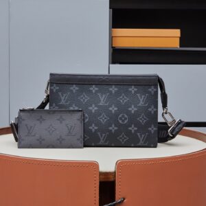 Louis Vuitton Gaston Wearable Wallet Set – Black