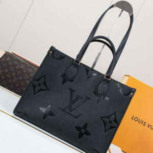 Louis Vuitton Onthego MM Tote Bag in Monogram Empreinte Leather