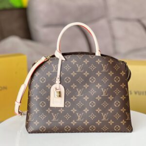 Louis Vuitton Grand Palais M45898 Monogram Handbag