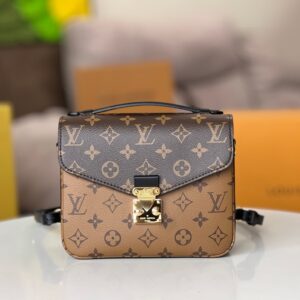 Louis Vuitton Pochette Métis M11941 Shoulder Bag