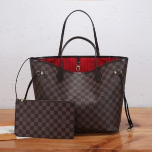 Louis Vuitton Neverfull MM Handbag