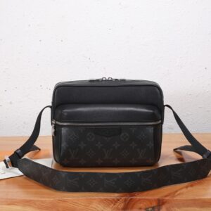 Louis Vuitton Taiga Outdoor Messenger Bag M30233