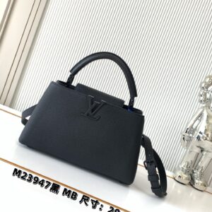 Capucines Medium Handbag M23947