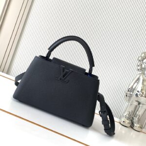 Louis Vuitton Capucines Medium Handbag