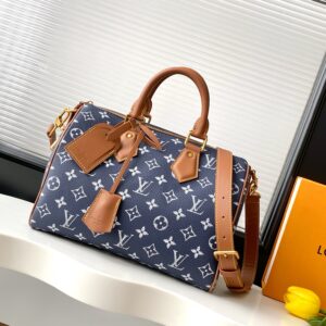 Louis Vuitton Speedy P9 Bandoulière 30 Handbag in Monogram Leather