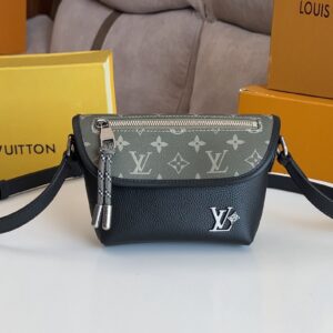 Louis Vuitton M12618 Pulse Mini Handbag