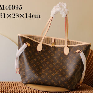 Louis Vuitton Neverfull Medium Tote Bag