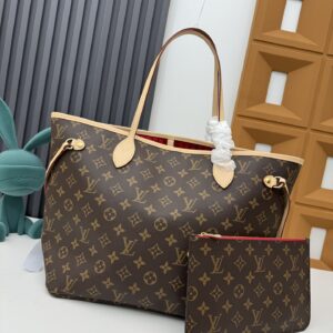 Louis Vuitton Neverfull Medium Tote Bag