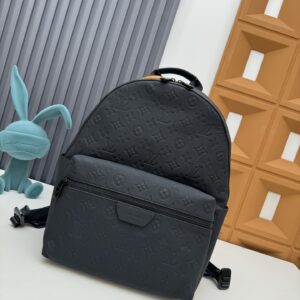 Louis Vuitton Discovery Backpack M46553