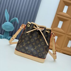 Louis Vuitton Noe BB M40817 Monogram Bucket Bag