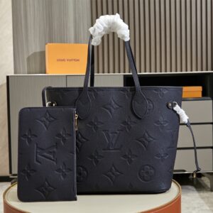 Louis Vuitton Neverfull Medium Tote Bag