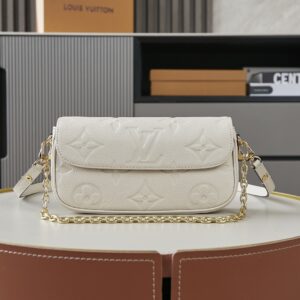 Louis Vuitton Wallet on Chain Ivy
