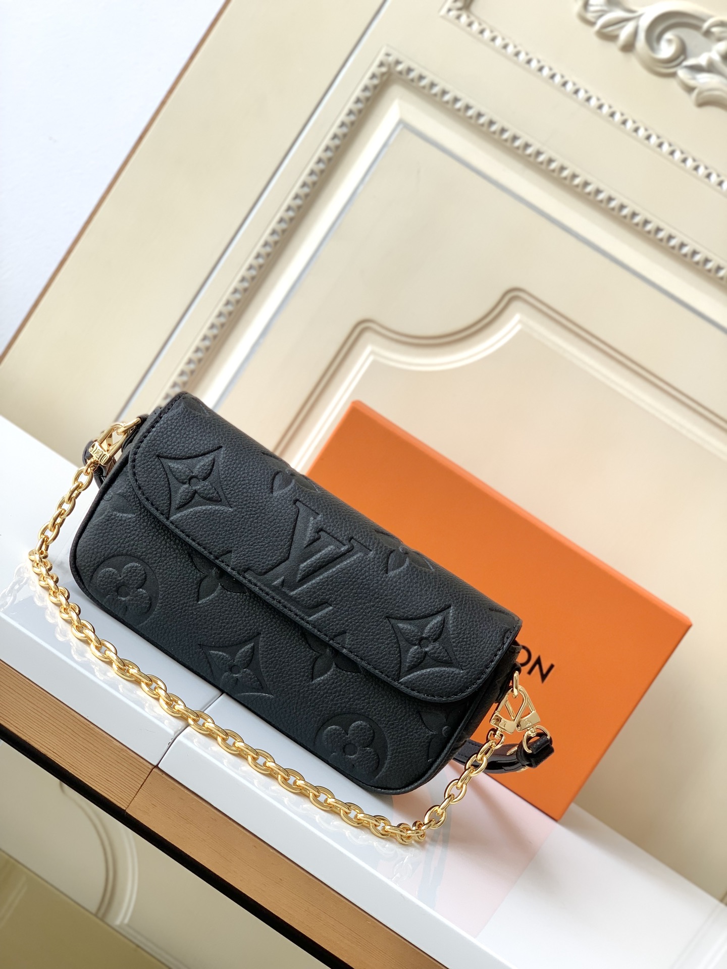 Louis Vuitton Wallet On Chain Monogram Canvas Crossbody Bag M82154 / M82211