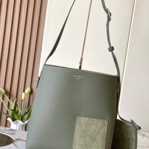 Louis Vuitton Verso Hobo Reversible Leather Handbag