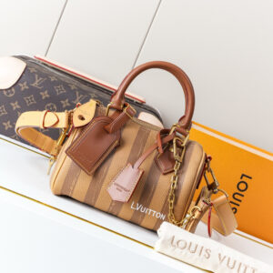 Speedy Bandoulière 20 Handbag in Brown Monogram Leather